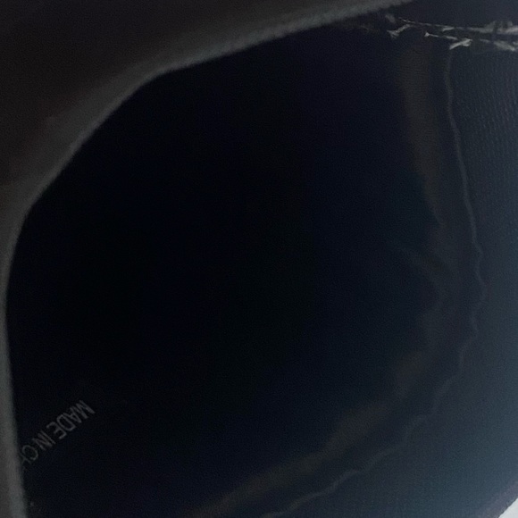 Vera Wang Sunglasses - Picture 7 of 11